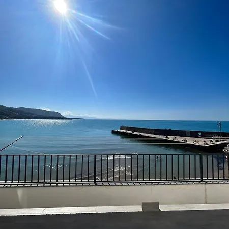 Alojamento de Acomodação e Pequeno-almoço Casa Marina, La Terrazza Sul Mare *