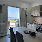 Casa Marina La Terrazza Sul Mare 4*