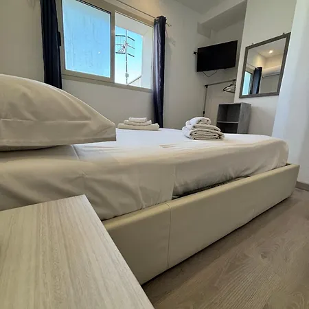 Casa Marina La Terrazza Sul Mare B&B